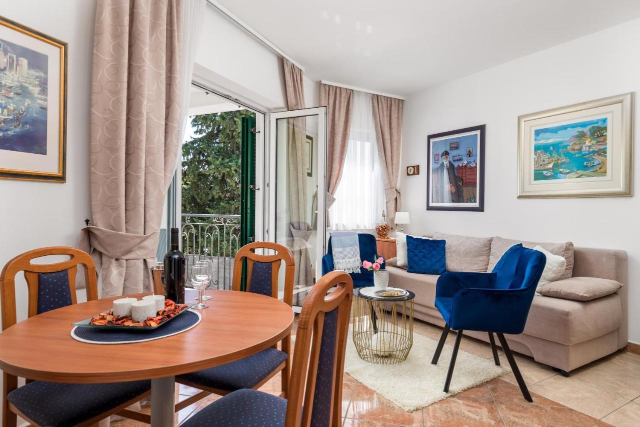 Light Summer Apartment With A Swimming Pool 奥帕提亚 外观 照片